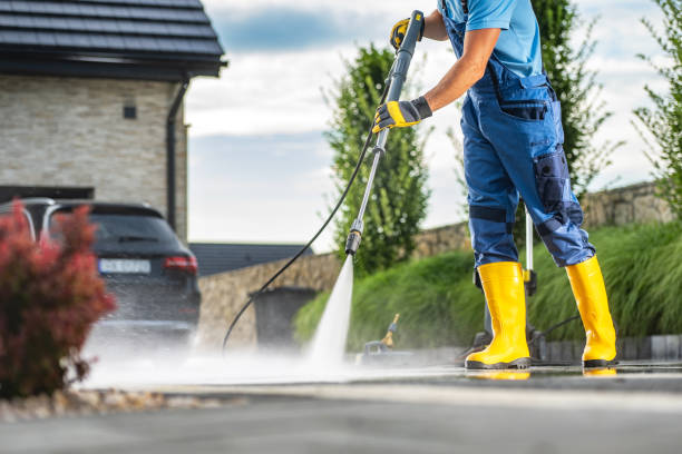 Best Commercial Pressure Washing  in Bear Creek, FL